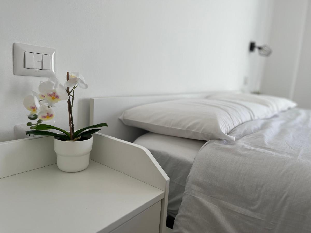 Dimora Sicula Guest House คาตาเนีย ภายนอก รูปภาพ
