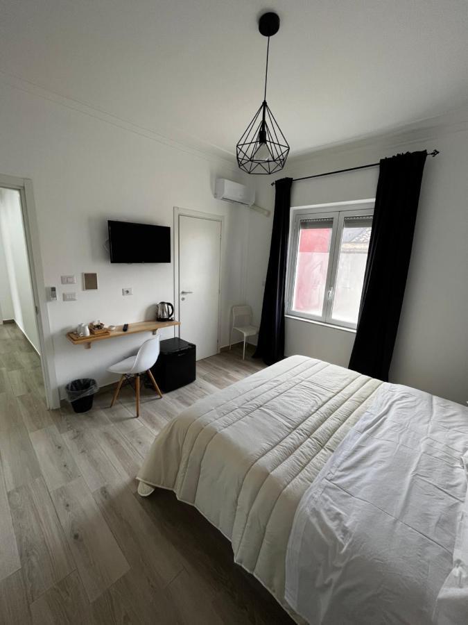 Dimora Sicula Guest House คาตาเนีย ภายนอก รูปภาพ