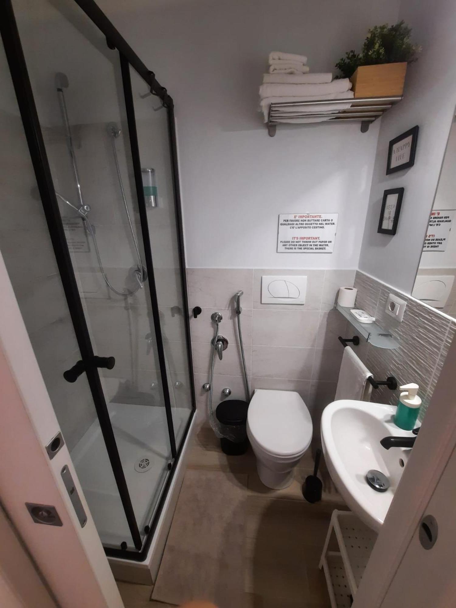 Dimora Sicula Guest House คาตาเนีย ภายนอก รูปภาพ